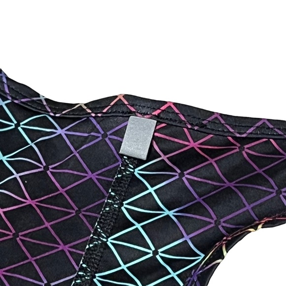 Women’s FILA Small Hi-Lo Hourglass Pattern Tank - Picture 4 of 5